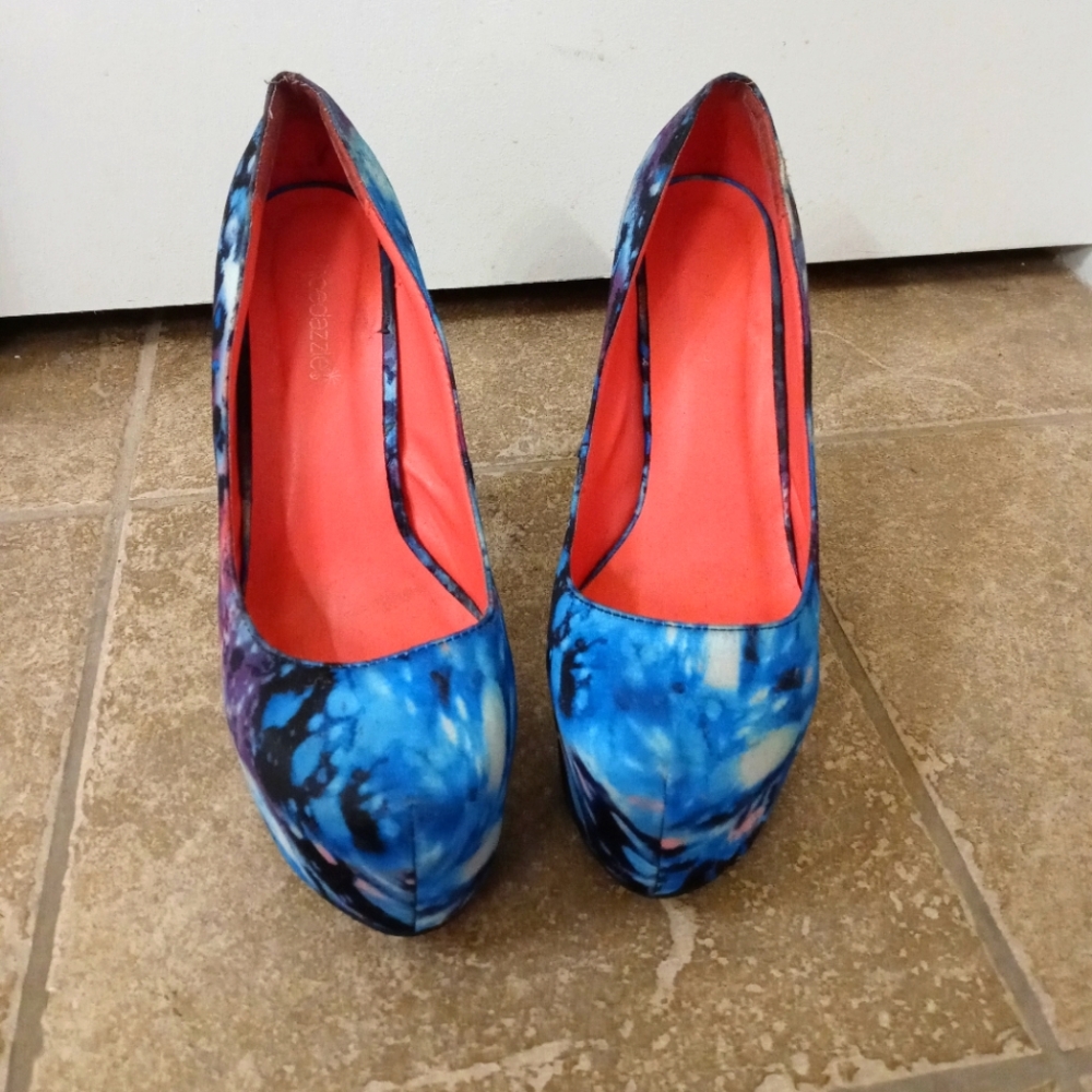 Sz 9 vibrant multicolored heels